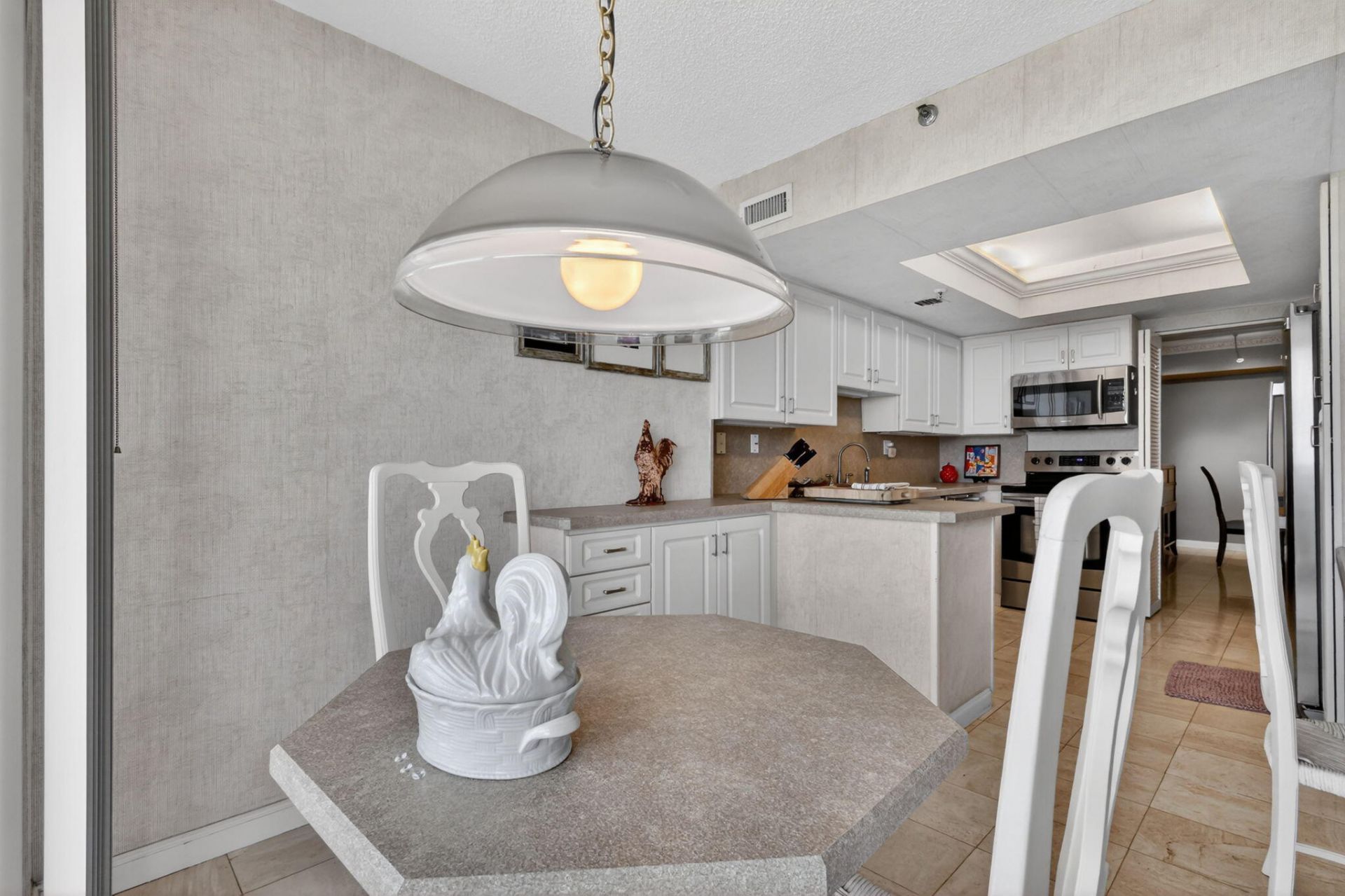 1900 Consulate Place, Unit 1705, West Palm Beach, FL 33401 Photo