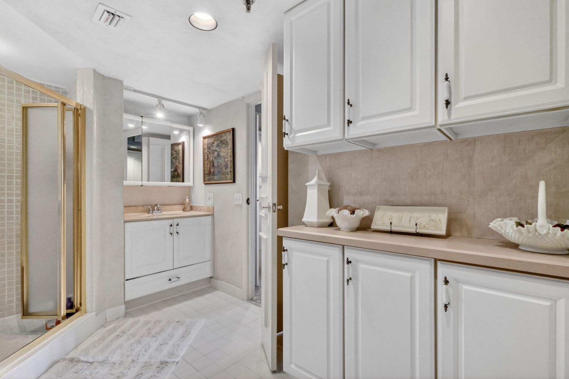 1900 Consulate Place, Unit 1705, West Palm Beach, FL 33401 Photo