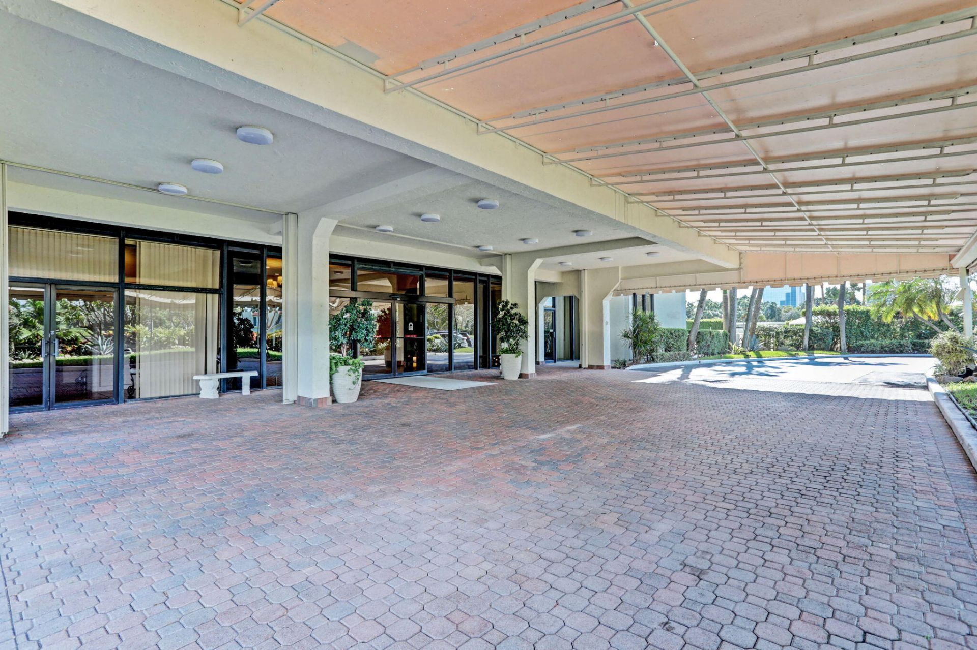 1900 Consulate Place, Unit 1705, West Palm Beach, FL 33401 Photo
