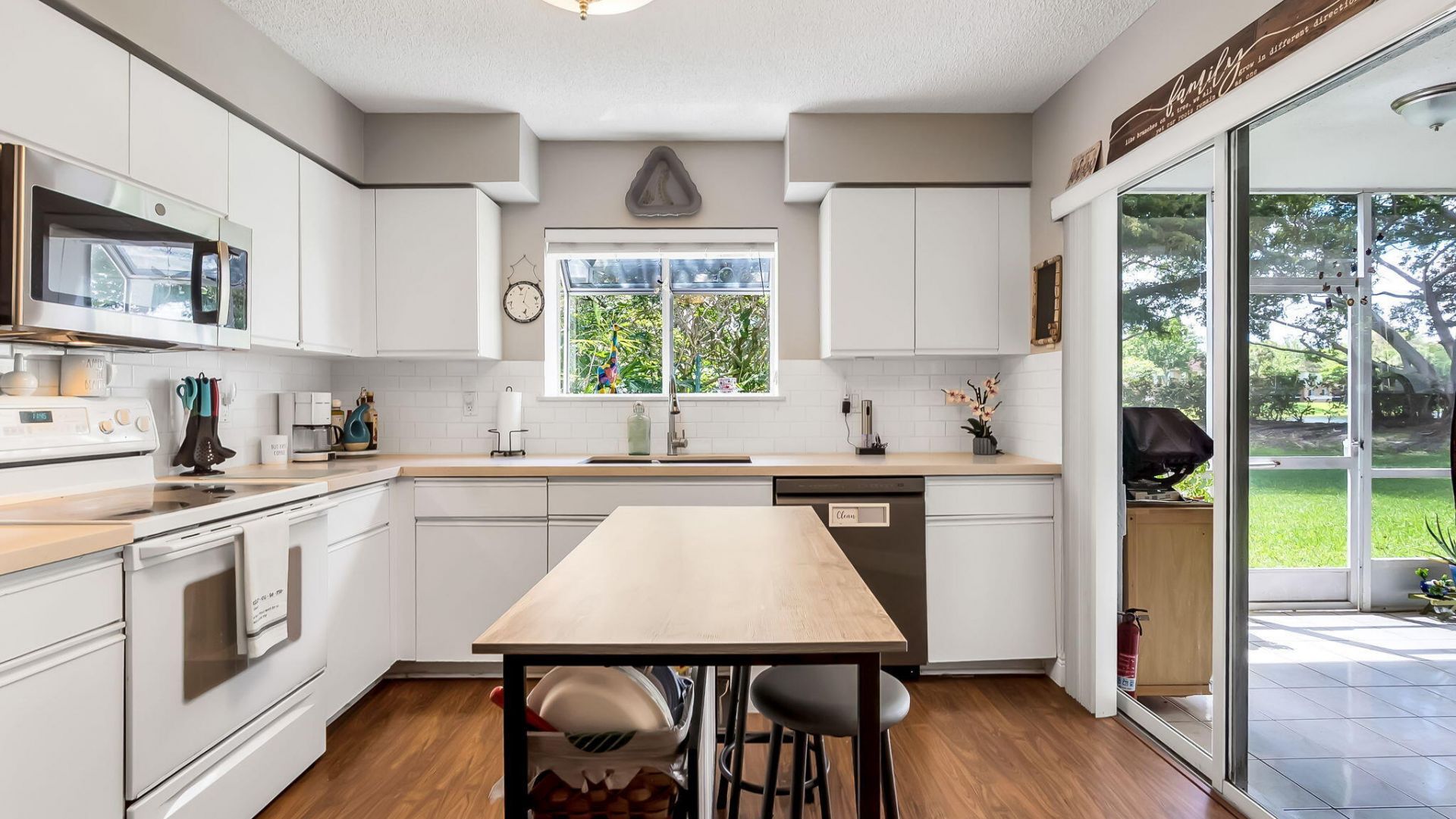 9204 NW 9th Court, Plantation, FL 33324 Photo