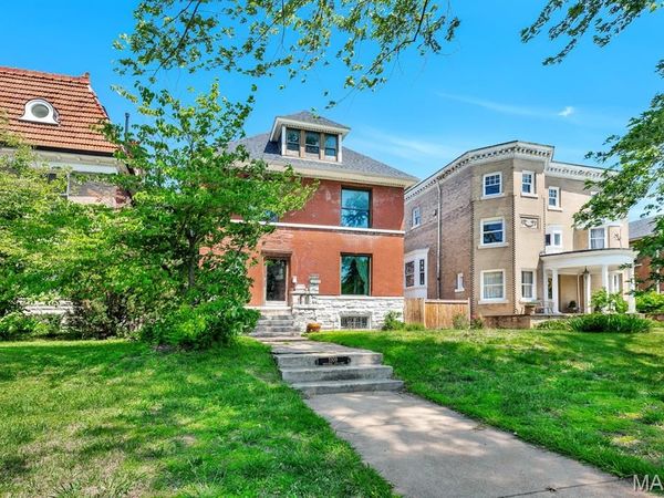 5109 Waterman Boulevard , St Louis, MO 63108