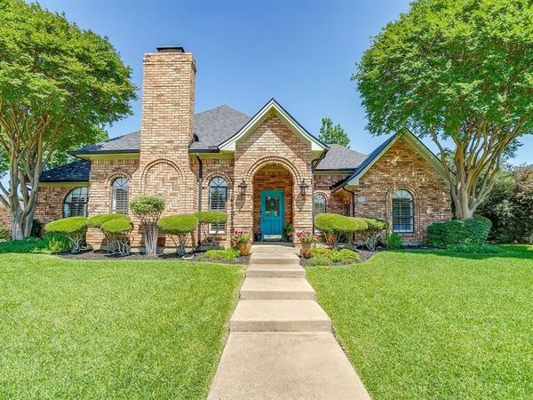 3704 Edgefield Lane, Bedford, TX 76021