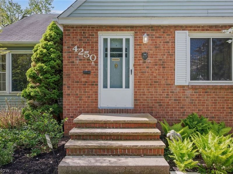 4250 Eastway Road, South Euclid, OH 44121 Photo 3