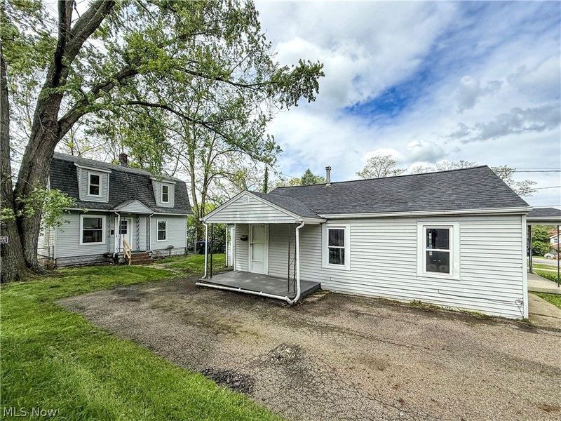 242 Orchard Avenue, Cuyahoga Falls, OH 44221 Photo 1