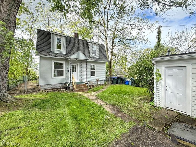 242 Orchard Avenue, Cuyahoga Falls, OH 44221 Photo 3