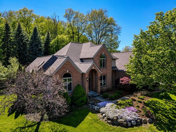 146 Summerfield Court SW, Grandville, MI 49418