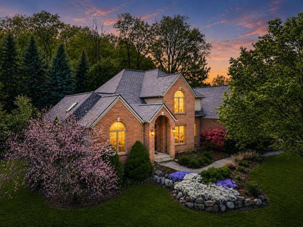 146 Summerfield Court SW, Grandville, MI 49418