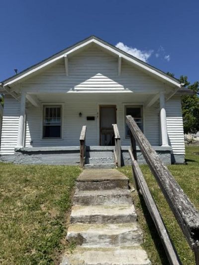 814 Holmes Street, Frankfort, KY 40601 Main Photo