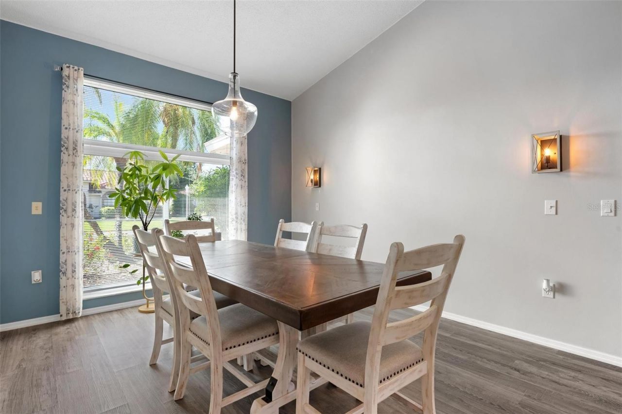 5009 Southern Pine Circle, Venice, FL 34293 Photo