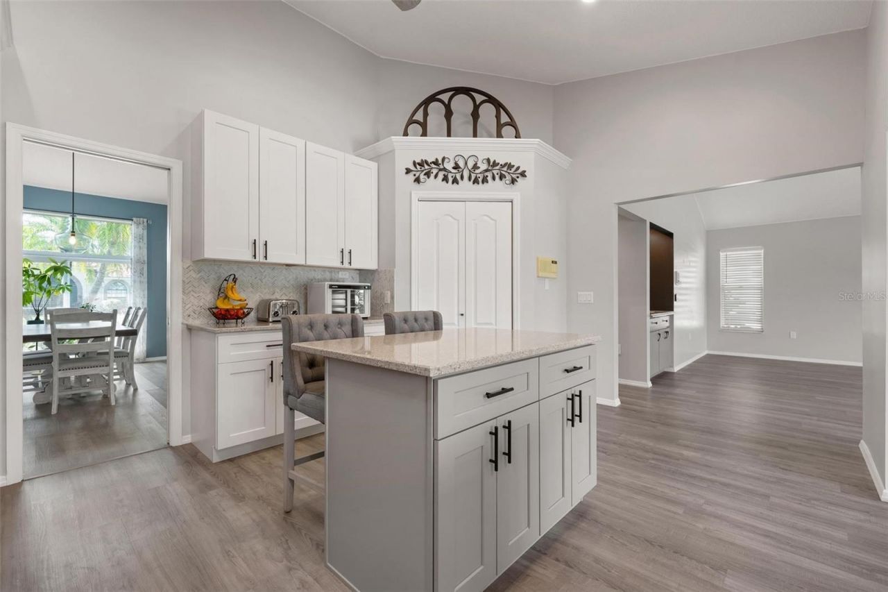 5009 Southern Pine Circle, Venice, FL 34293 Photo