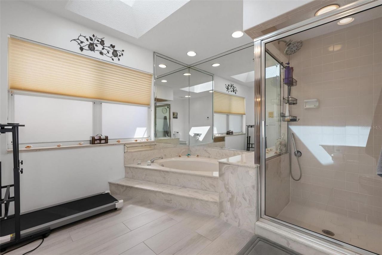 5009 Southern Pine Circle, Venice, FL 34293 Photo