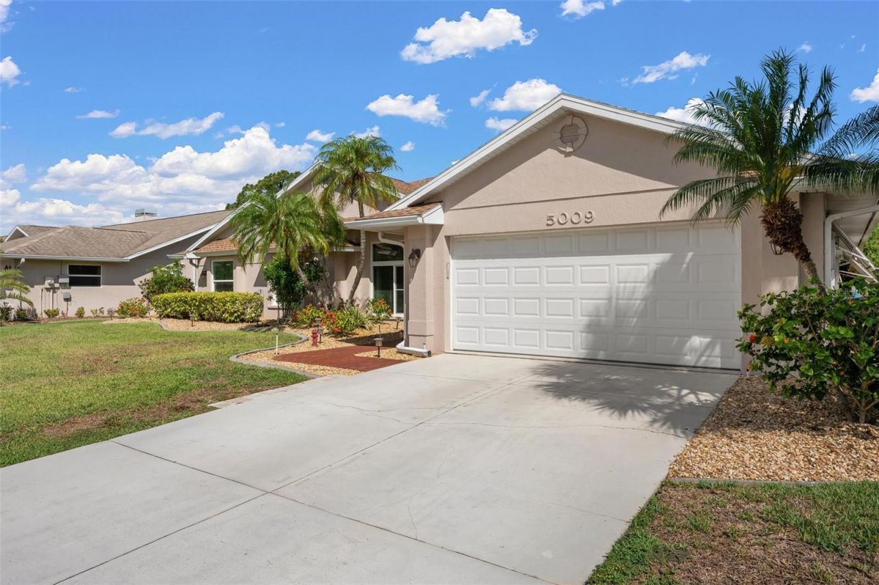5009 Southern Pine Circle, Venice, FL 34293 Photo