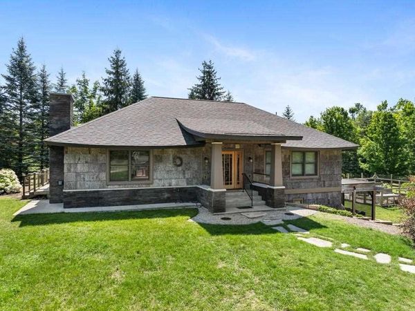 5546 Valley Road, Alanson, MI 49706