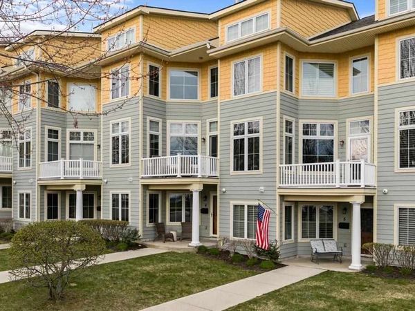 200 W Lake Street, Unit 4, Petoskey, MI 49770