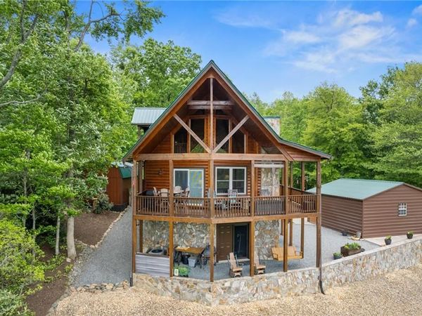 156 Fishers Peak View, Ennice, NC 28623