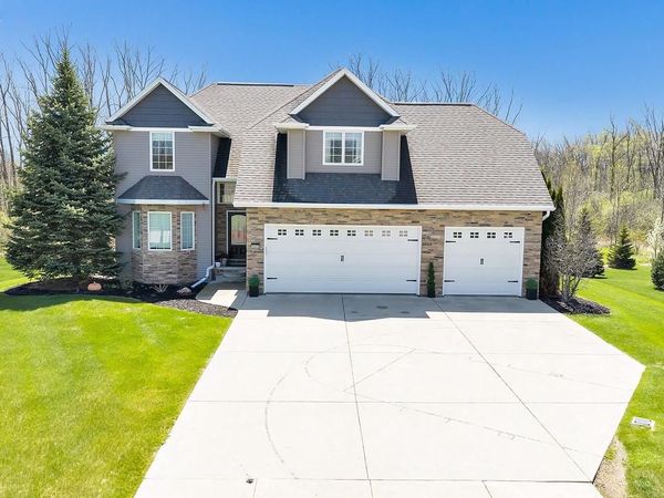 2005 FESCUE WAY, Suamico, WI 54313