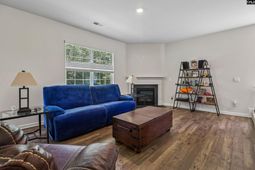 1213 Carnation Court  photo 4