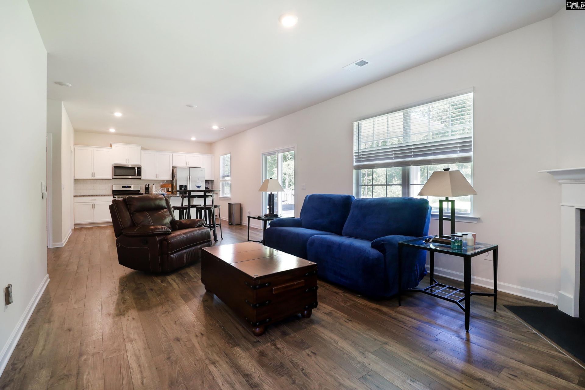 1213 Carnation Court  Photo 7