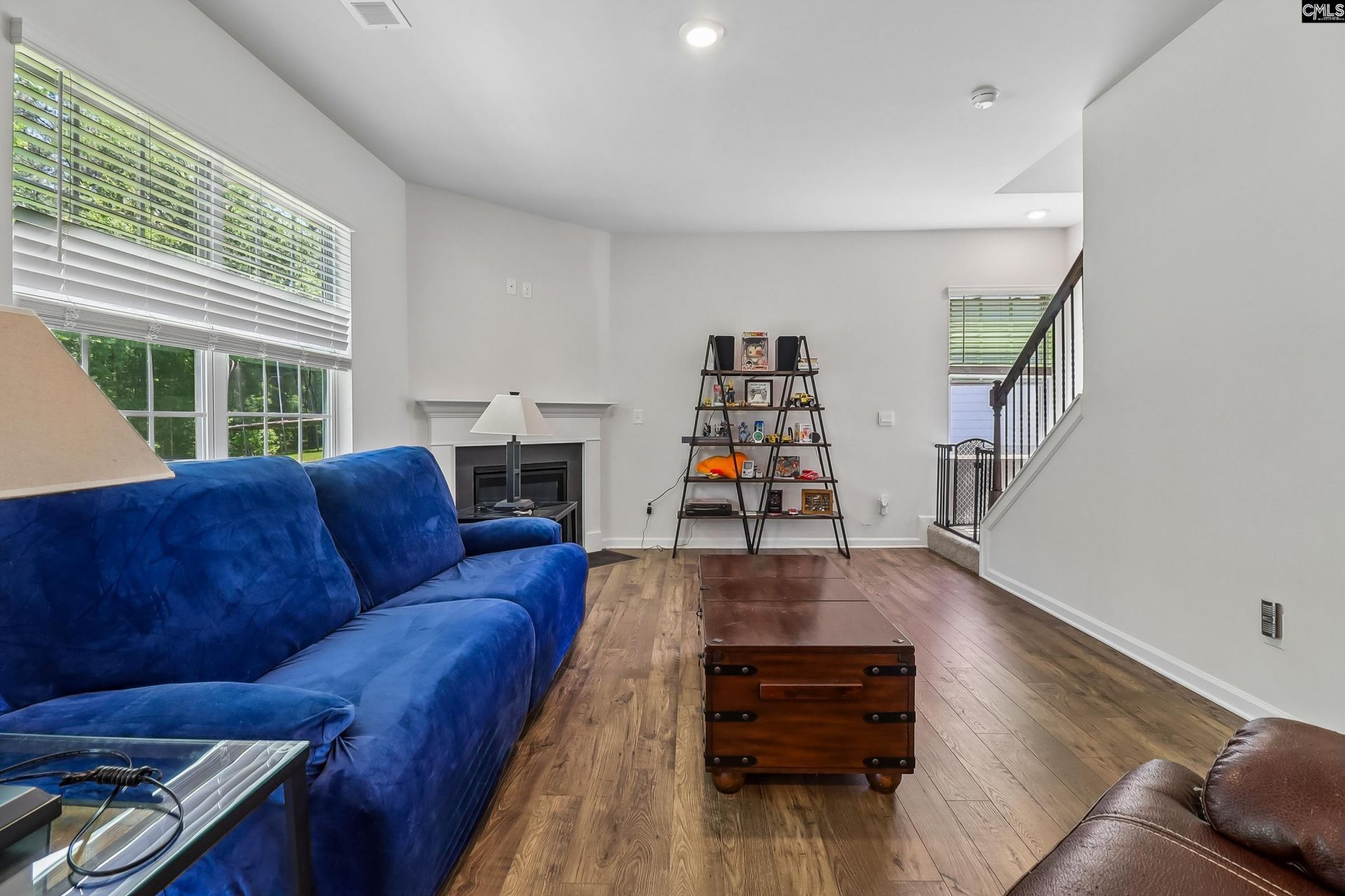 1213 Carnation Court  Photo 9