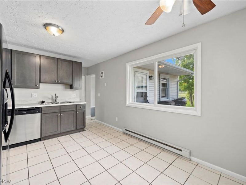 1731 Abbe Road S, Elyria, OH 44035 Photo 5