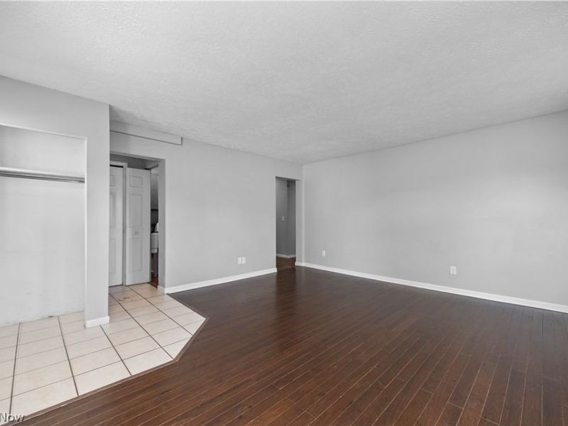 1731 Abbe Road S, Elyria, OH 44035 Photo 8