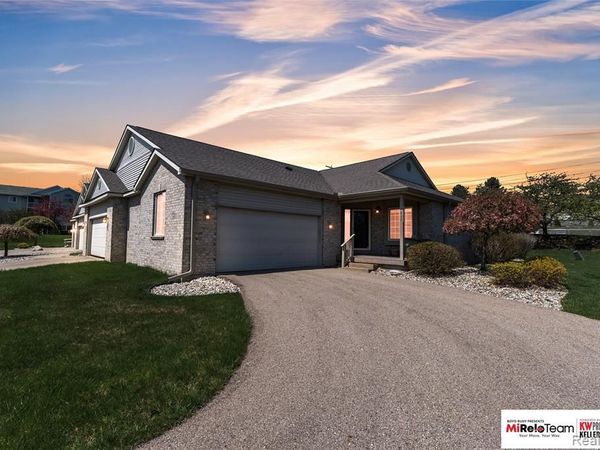 1837 Willow Creek, Lansing, MI 48917