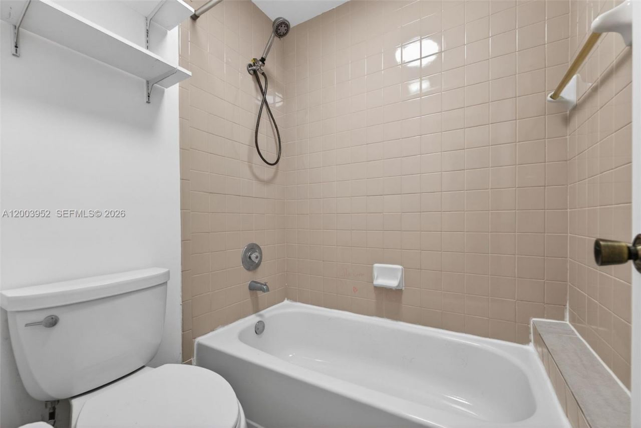 889 Hamilton Dr , Unit 889D, Homestead, FL 33034 Photo