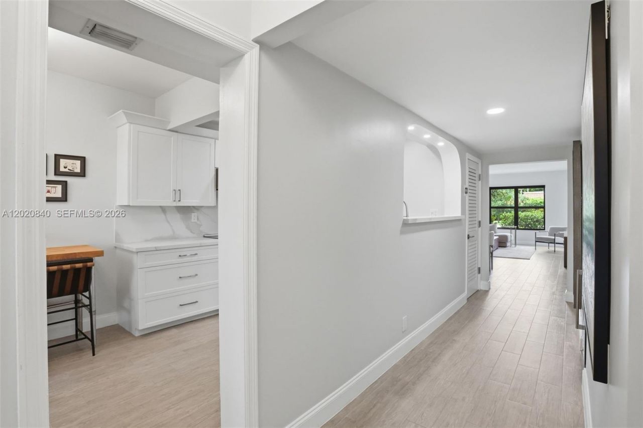 830 Greensward Ct, Unit 106-H, Delray Beach, FL 33445 Photo