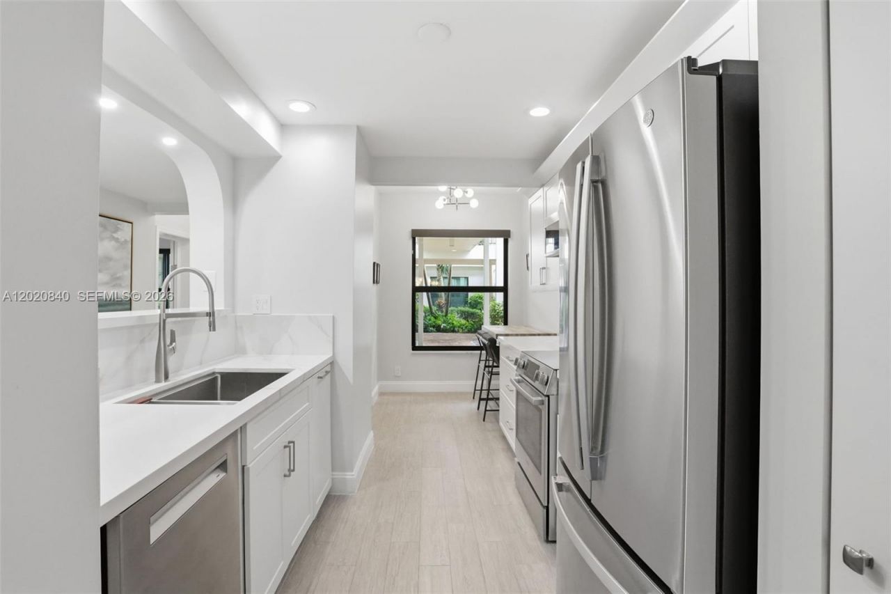 830 Greensward Ct, Unit 106-H, Delray Beach, FL 33445 Photo