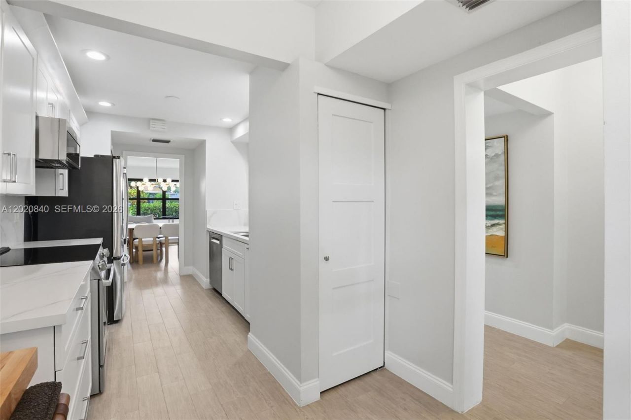 830 Greensward Ct, Unit 106-H, Delray Beach, FL 33445 Photo