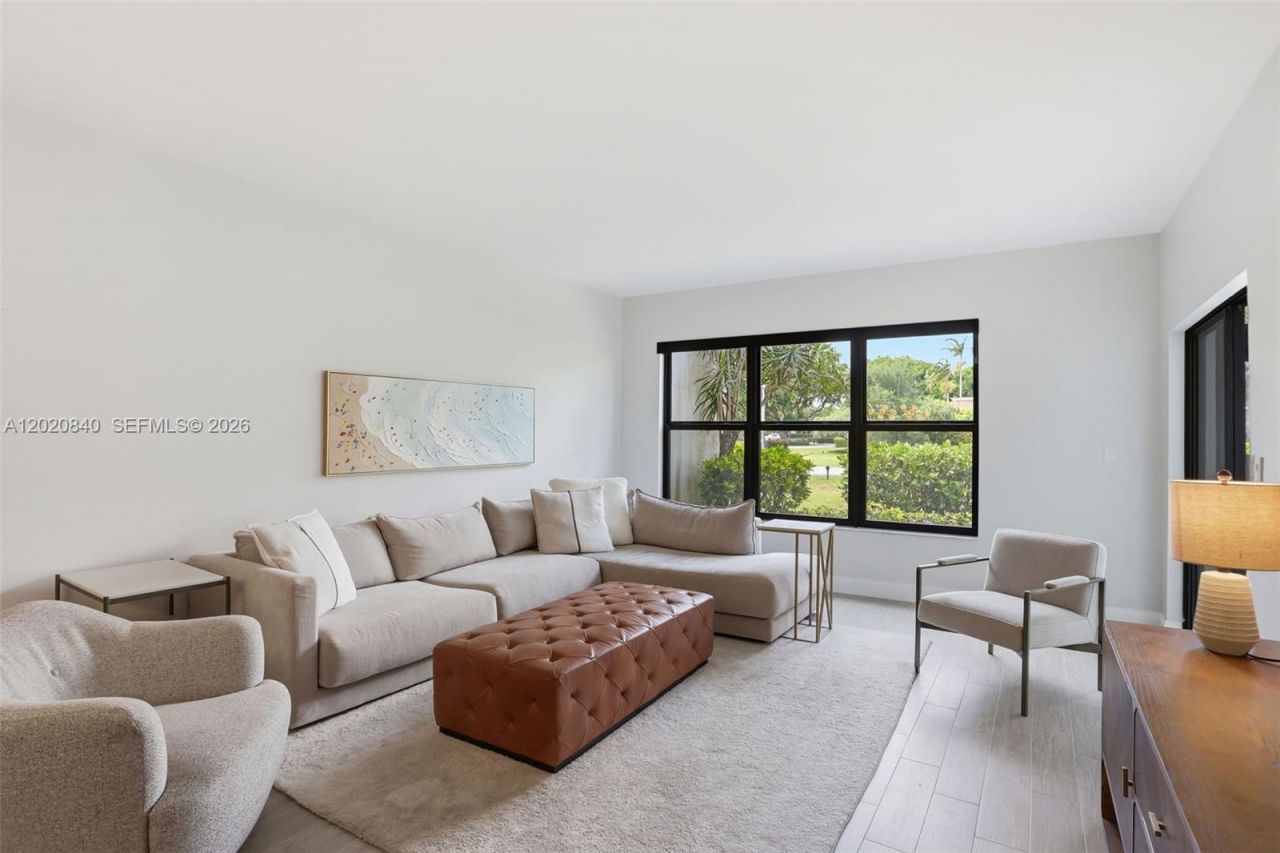 830 Greensward Ct, Unit 106-H, Delray Beach, FL 33445 Photo