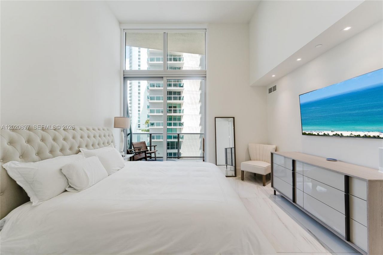 488 NE 18th St, Unit 1205, Miami, FL 33132 Photo