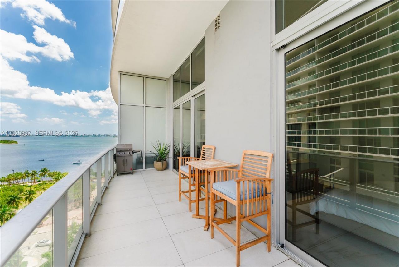 488 NE 18th St, Unit 1205, Miami, FL 33132 Photo