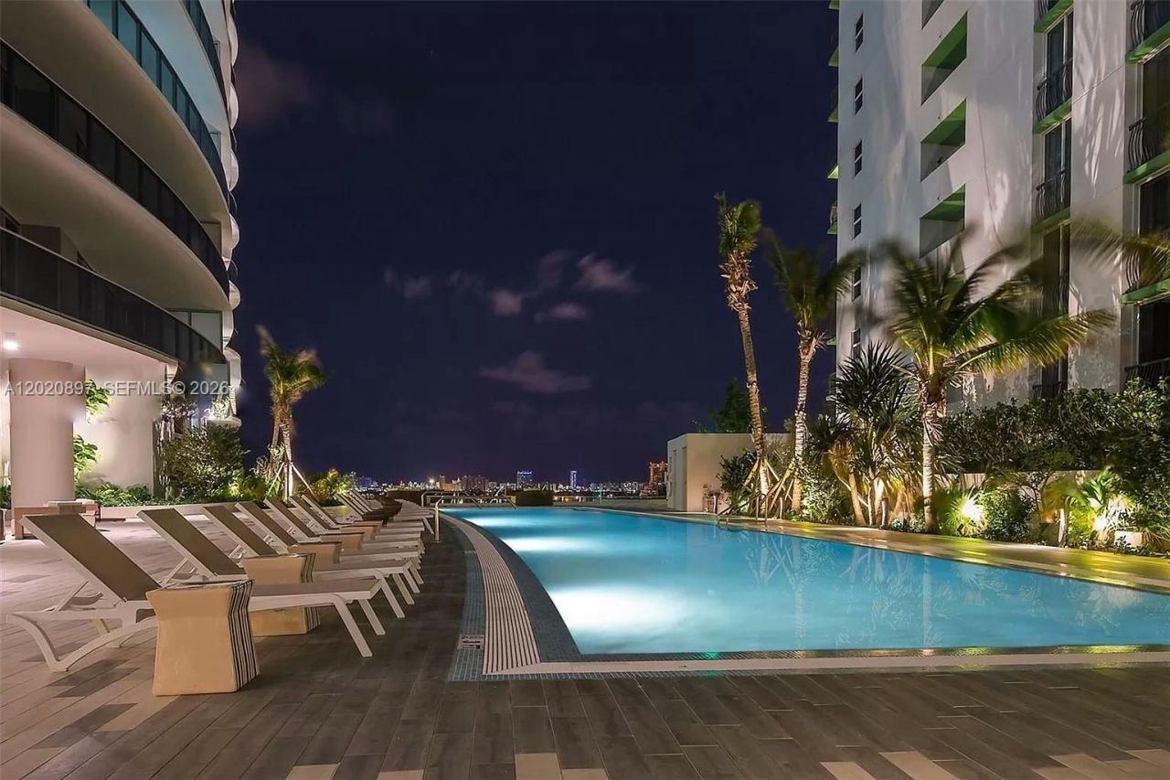 488 NE 18th St, Unit 1205, Miami, FL 33132 Photo