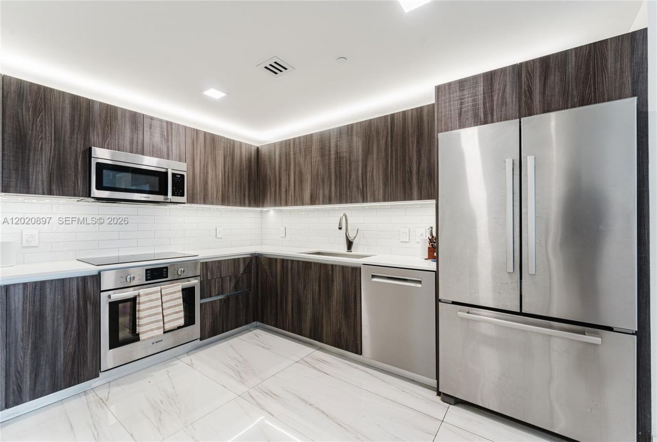 488 NE 18th St, Unit 1205, Miami, FL 33132 Photo