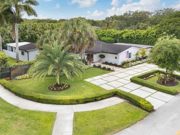 8200 SW 102nd St, Miami, FL 33156