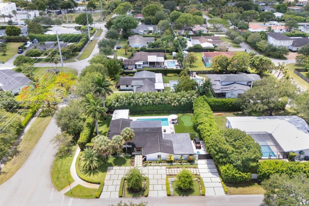 8200 SW 102nd St, Miami, FL 33156 Photo