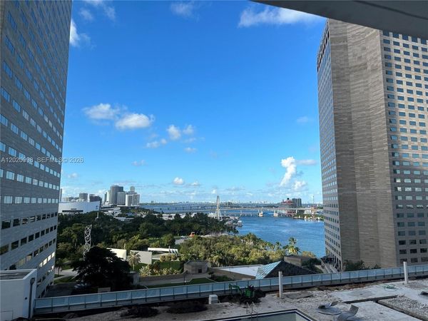 325 S BISCAYNE BL , Unit 1516, Miami, FL 33131