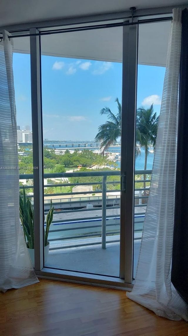 325 S Biscayne Bl , Unit 1516, Miami, FL 33131 Photo