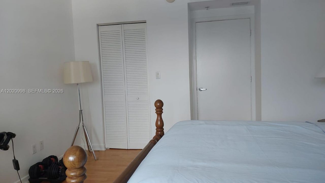 325 S Biscayne Bl , Unit 1516, Miami, FL 33131 Photo