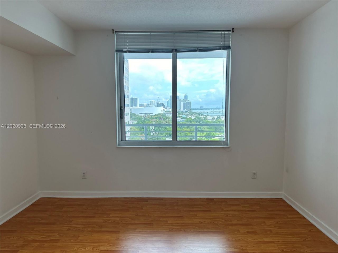 325 S Biscayne Bl , Unit 1516, Miami, FL 33131 Photo