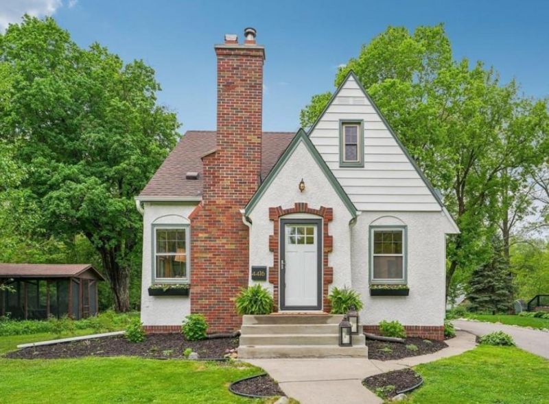 4416 Brookside Avenue Edina, MN 55436