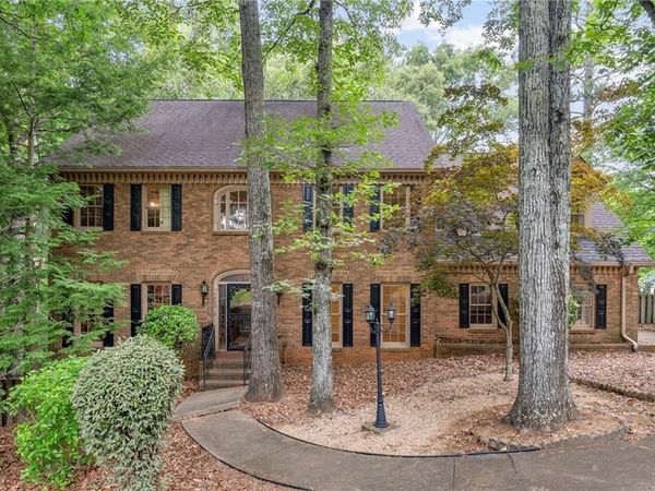 1260 Northcliff Trace, Roswell, GA 30076