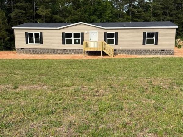 1052 Jones Ferry Road , Elberton, GA 30635