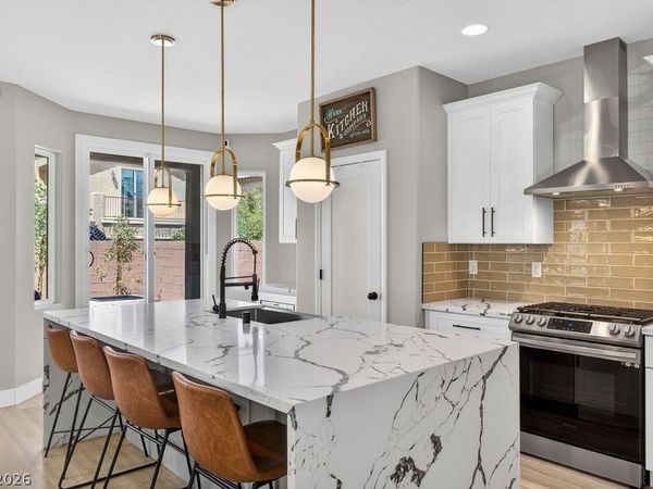 10660 Cumberland Creek Avenue , Las Vegas, NV 89166