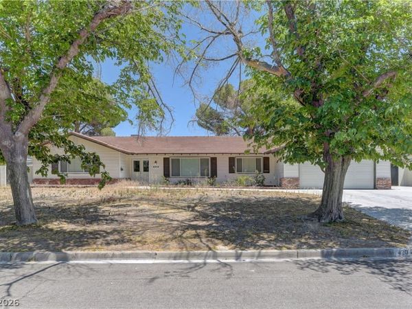 4204 Woodcrest Road, Las Vegas, NV 89121