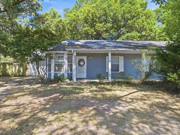 6222 Chablis Ln, Pensacola, FL 32504