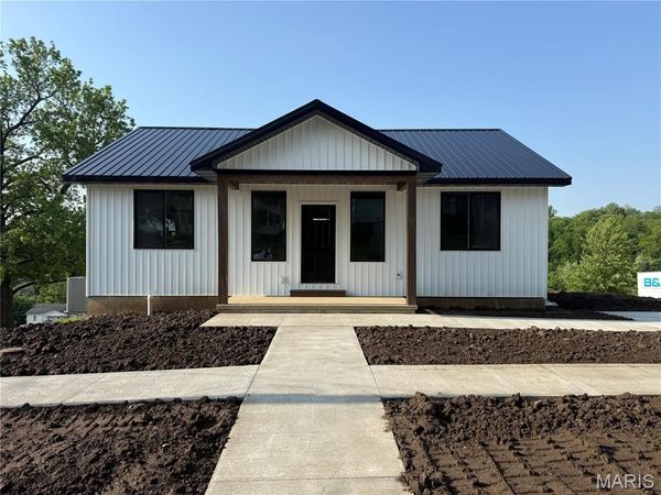 707 Hayward Street , Hannibal, MO 63401
