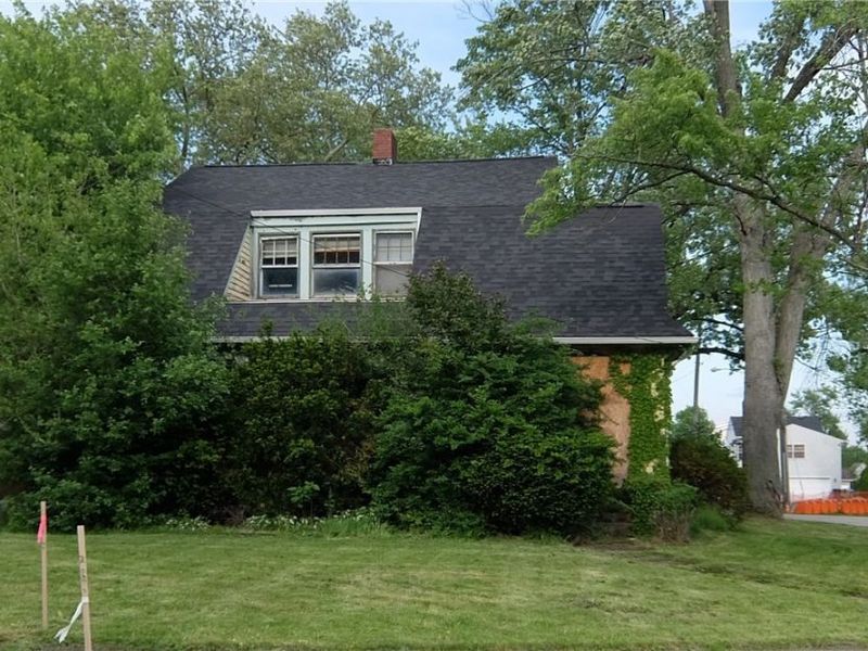 249 Central Parkway Avenue SE, Warren, OH 44483 Photo 1