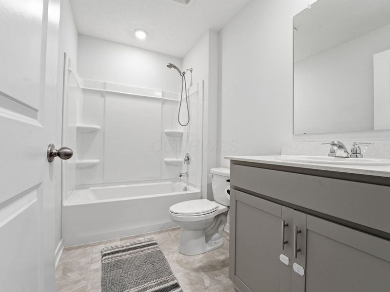3040 Wyntree Drive, Columbus, OH 43232 Photo 10